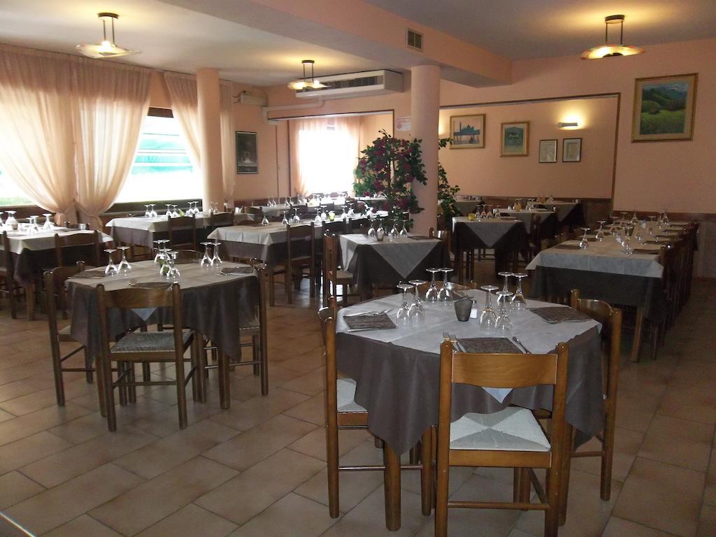 Albergo Ristorante Gori أَميليا المظهر الخارجي الصورة