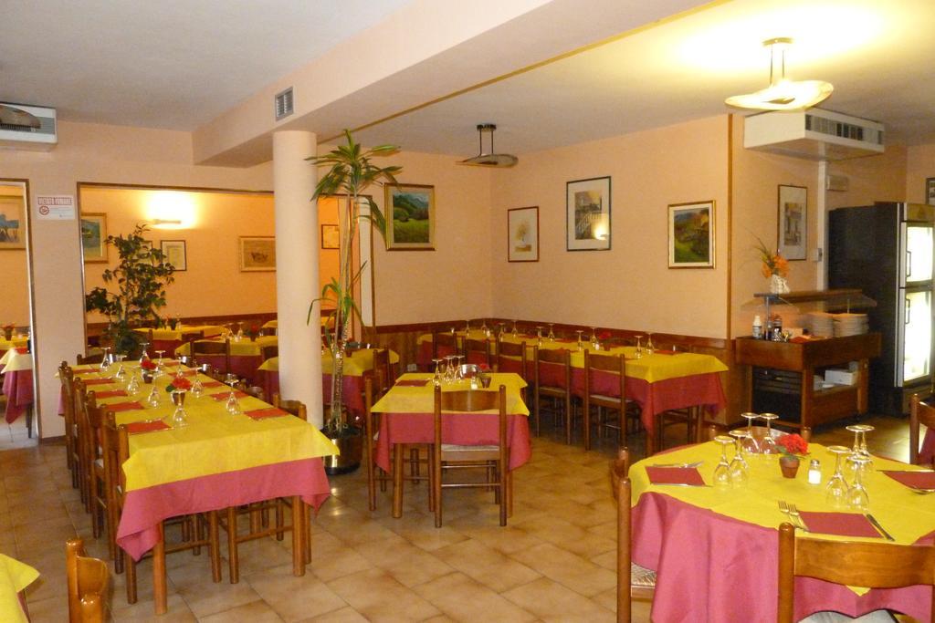 Albergo Ristorante Gori أَميليا المظهر الخارجي الصورة