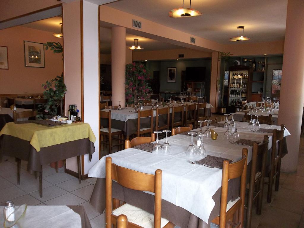 Albergo Ristorante Gori أَميليا المظهر الخارجي الصورة